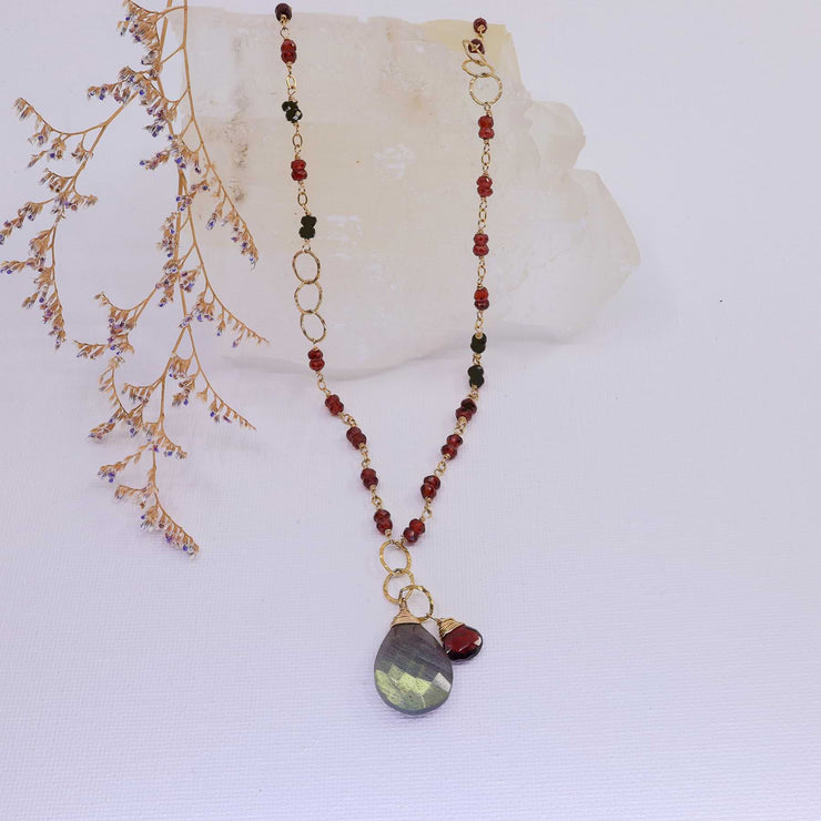 Porto - Garnet and Labradorite Gold Necklace